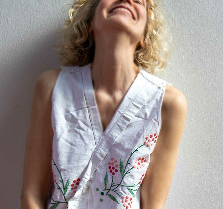 Sommergalerie zeigt Sommerkollektion von Ewa Kuich: Damenkleider, die den Sommer erstrahlen lassen.